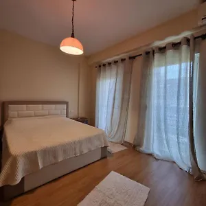 https://family-appartment-in-center-of-tirana-1001.albaniahotels.org